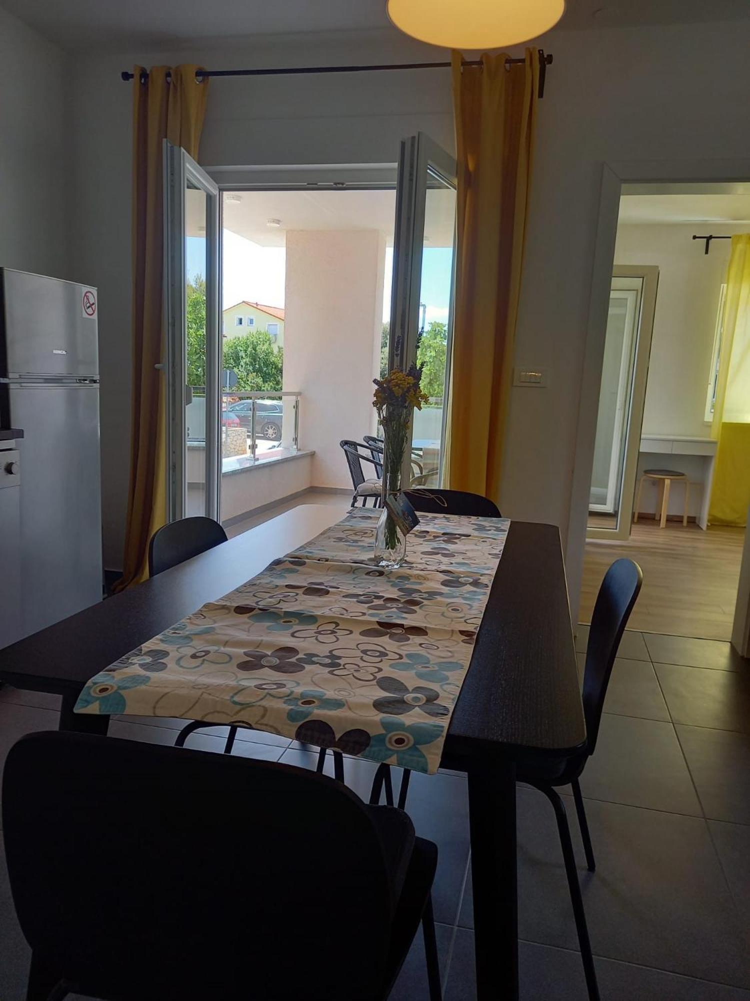 Apartments Stella Krk Town Luaran gambar